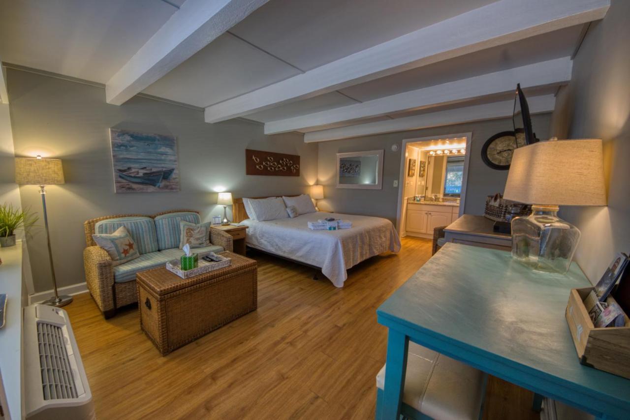 Waterway View Studio 2 W/ Pool, 1 Mile To Wrightsville Beach Wilmington Bagian luar foto