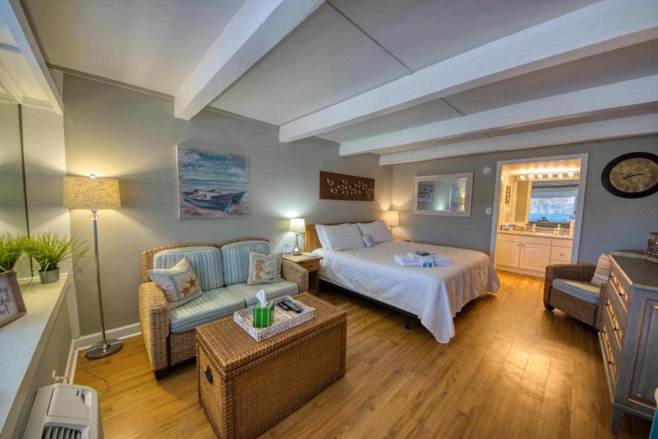 Waterway View Studio 2 W/ Pool, 1 Mile To Wrightsville Beach Wilmington Bagian luar foto